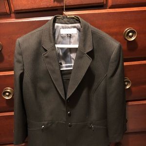 Woman’s Tahiri business suit (blazer and skirt)